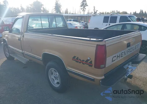 1988 Chevrolet Gmt-400 K2500 из США, поврежденный, VIN 1GCFK24K7JE152082